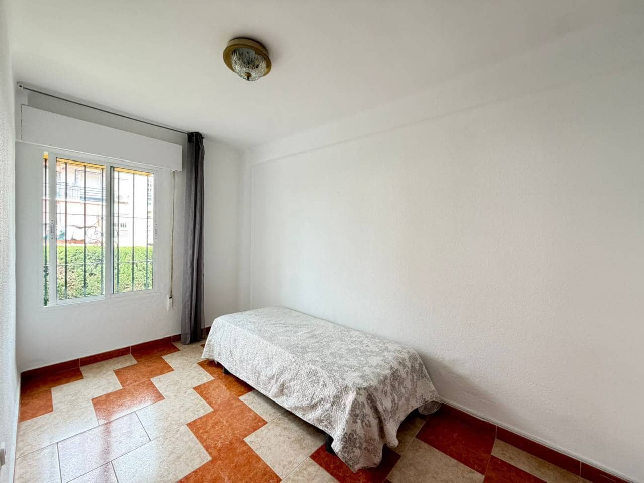 3 Zimmer Wohnung zu vermieten in Rincon de la Victoria mit Pool - 1.100 € (Ref: 9807522)