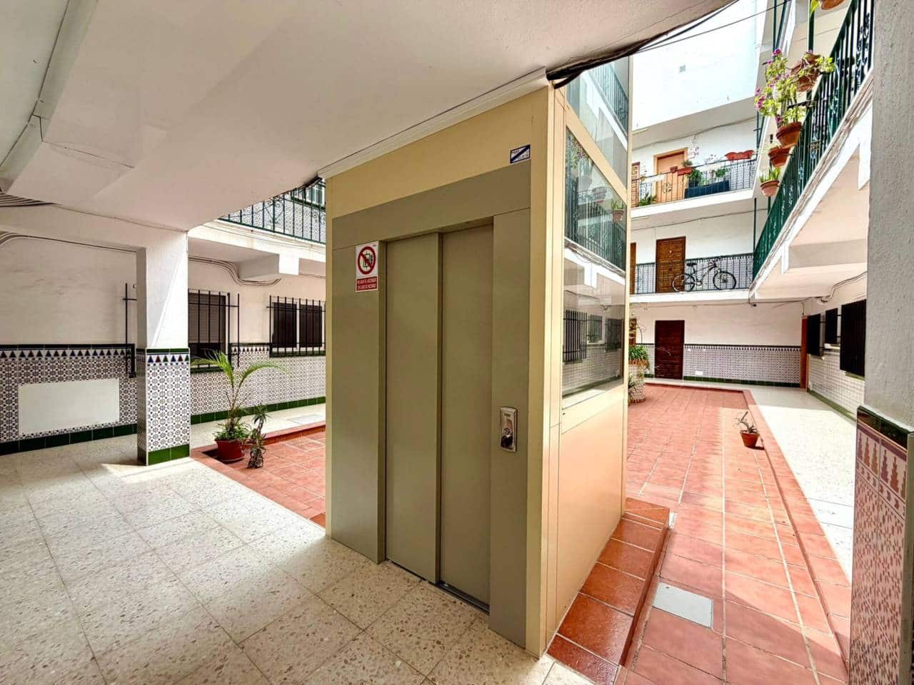 3 Zimmer Wohnung zu vermieten in Rincon de la Victoria mit Pool - 1.100 € (Ref: 9807522)