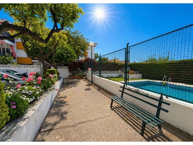 3 Zimmer Wohnung zu vermieten in Rincón de la Victoria mit Pool - 1.100 € (Ref: 9807522)