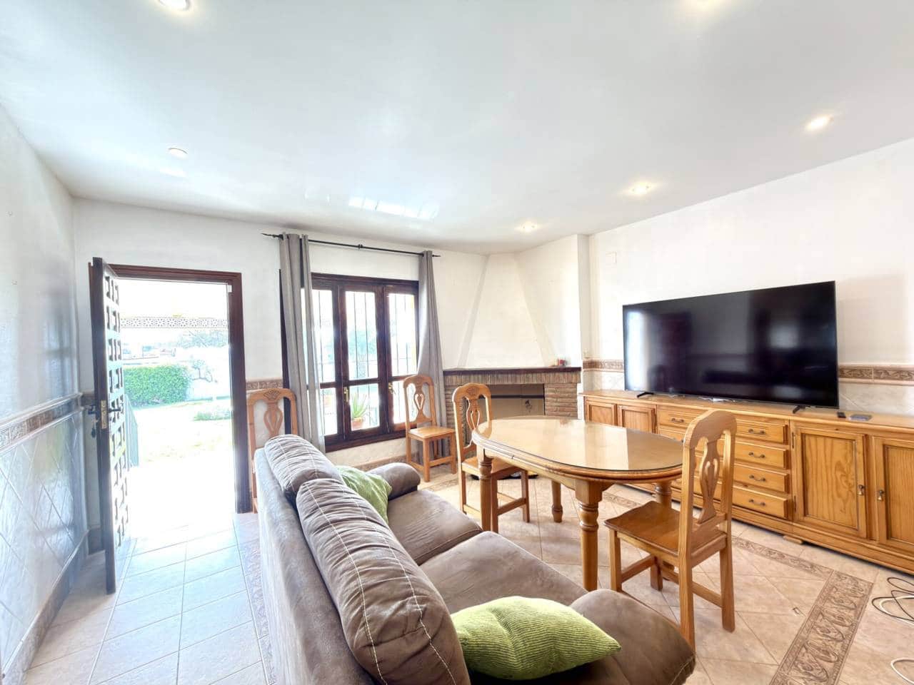 3 bedroom Villa for sale in Torre de Benagalbon with pool garage - € 895,000 (Ref: 9807524)