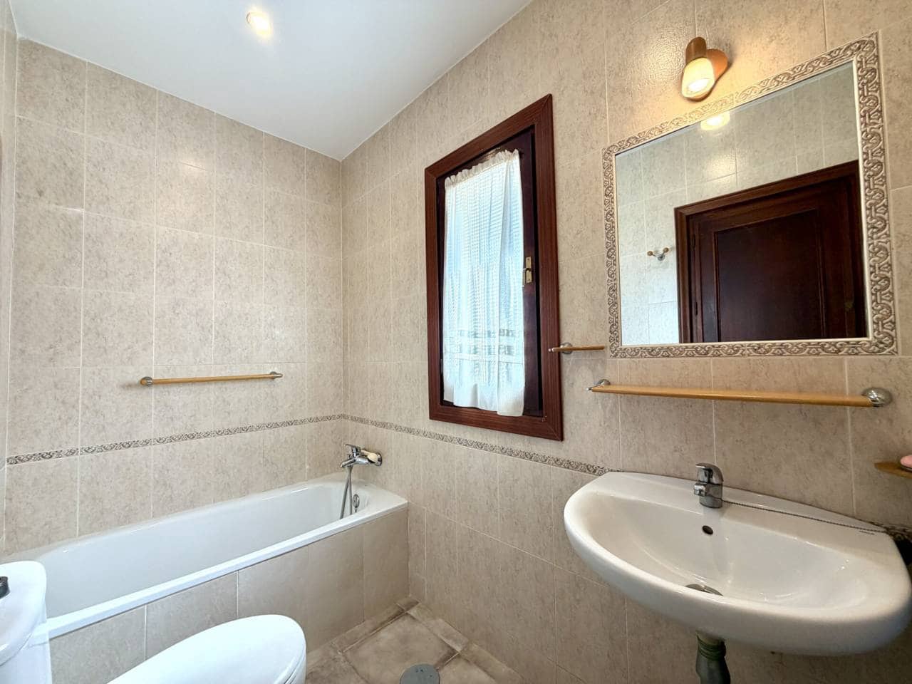 3 bedroom Villa for sale in Torre de Benagalbon with pool garage - € 895,000 (Ref: 9807524)