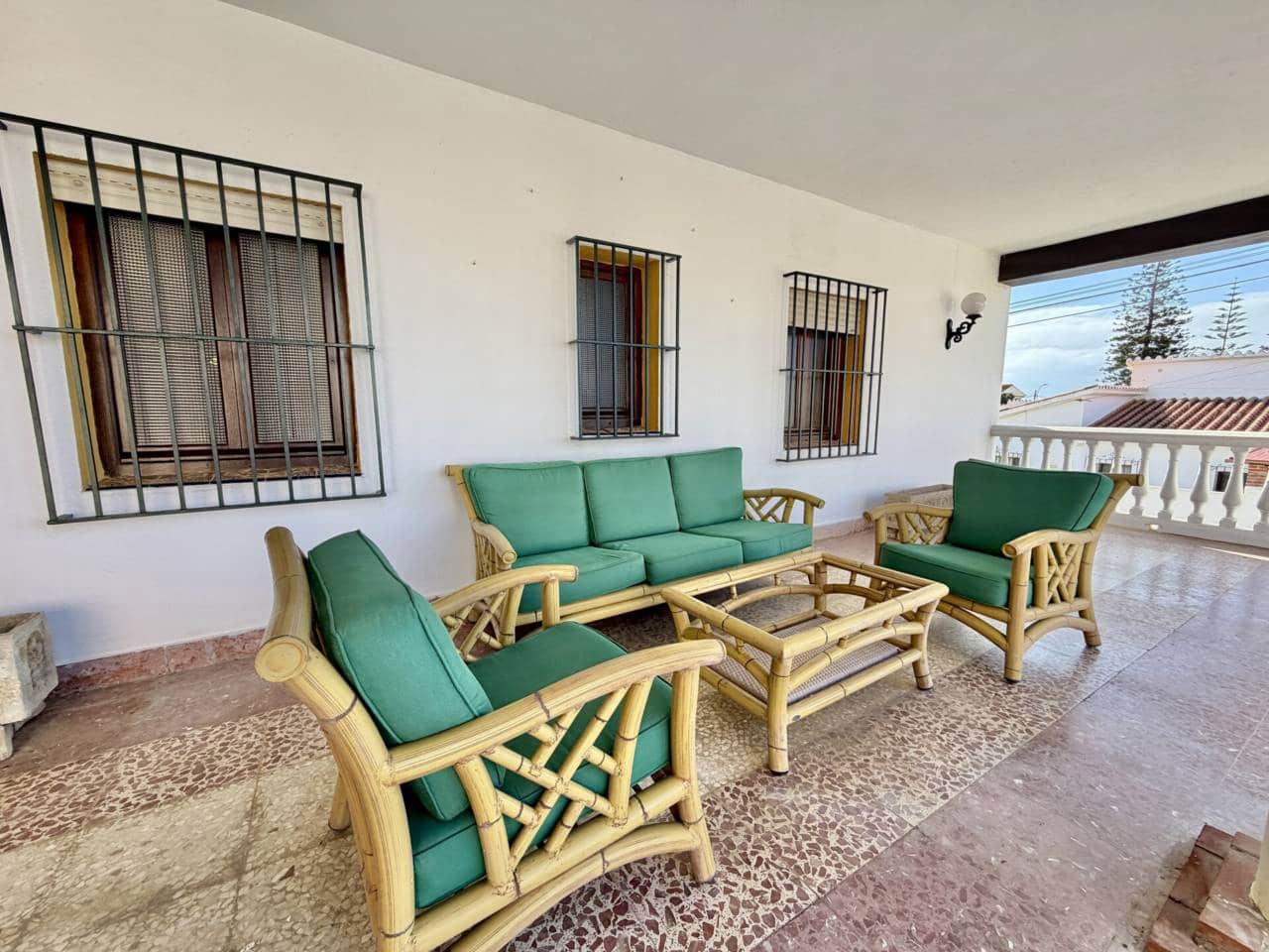 3 bedroom Villa for sale in Torre de Benagalbon with pool garage - € 895,000 (Ref: 9807524)