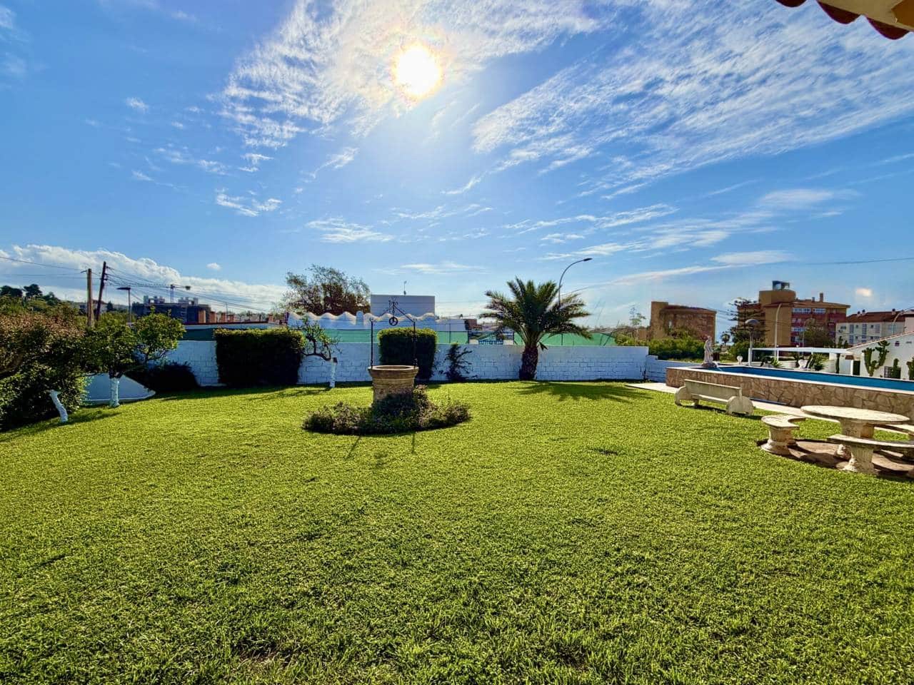 3 bedroom Villa for sale in Torre de Benagalbon with pool garage - € 895,000 (Ref: 9807524)