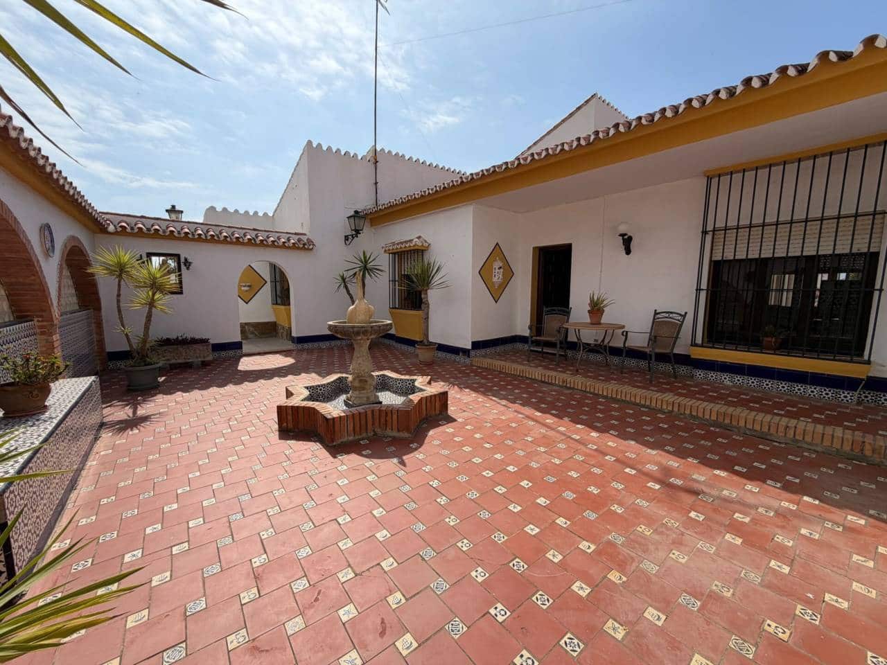 3 slaapkamer Villa te koop in Torre de Benagalbon met zwembad garage - € 895.000 (Ref: 9807524)