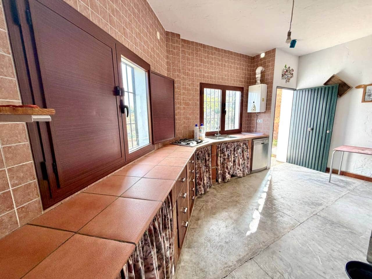 4 bedroom Finca/Country House for sale in Macharaviaya - € 305,000 (Ref: 9824560)