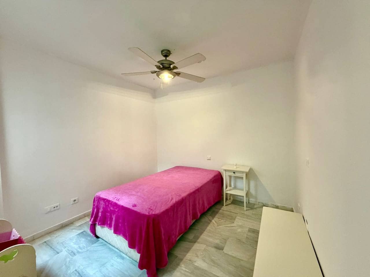 2 bedroom Flat for rent in Rincon de la Victoria with pool garage - € 1,200 (Ref: 9824561)