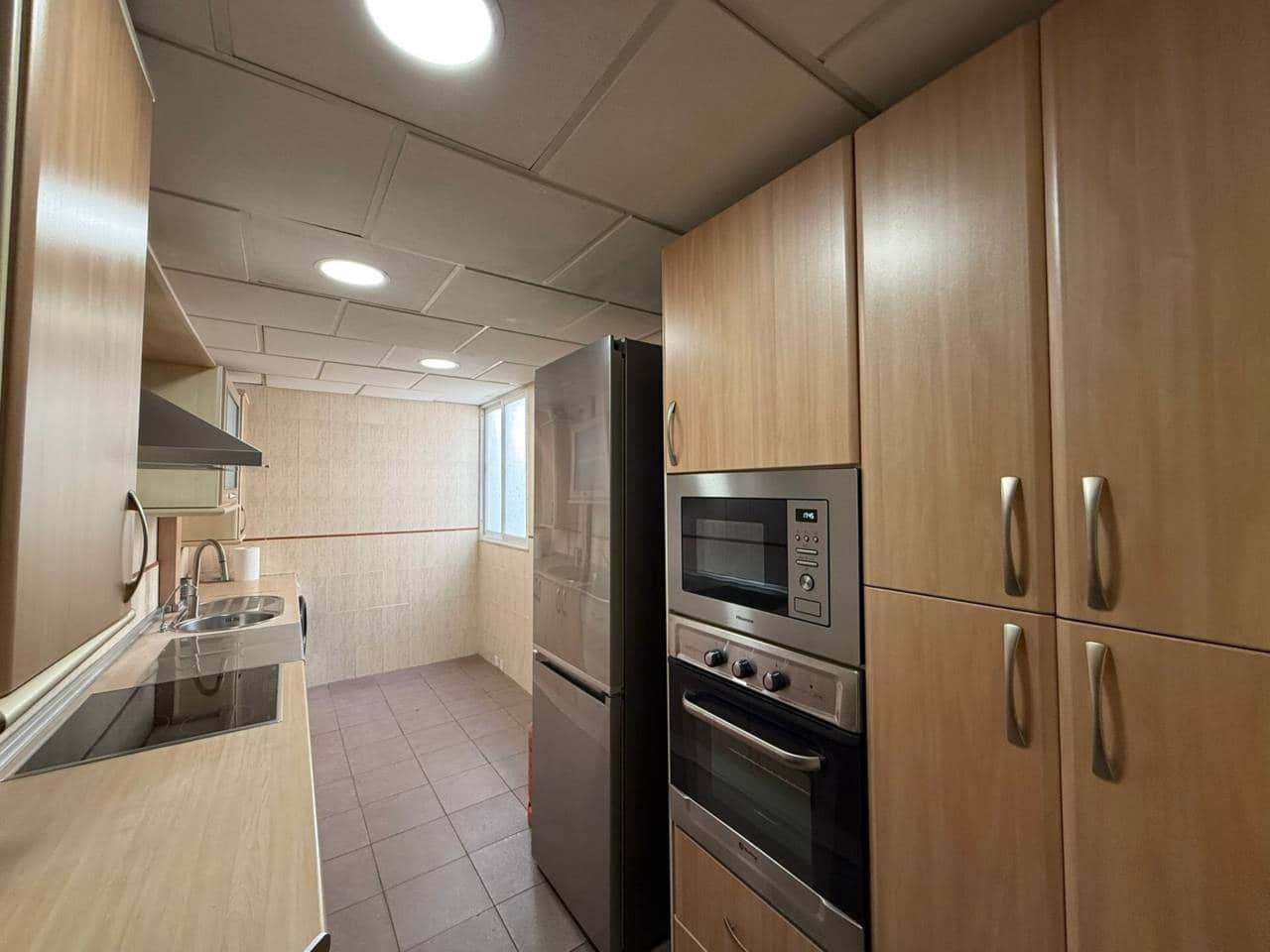 3 bedroom Flat for rent in Rincon de la Victoria with garage - € 1,300 (Ref: 9841998)