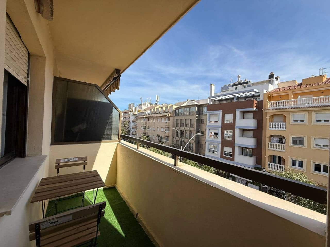 3 bedroom Flat for rent in Rincon de la Victoria with garage - € 1,300 (Ref: 9841998)