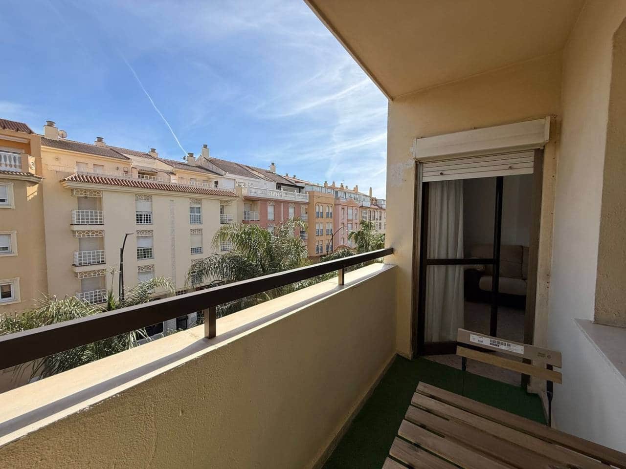 3 bedroom Flat for rent in Rincon de la Victoria with garage - € 1,300 (Ref: 9841998)