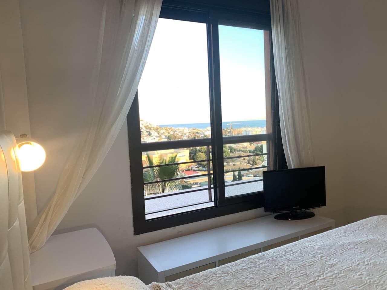 3 sypialnia Apartament do wynajęcia w Rincon de la Victoria z basenem garażem - 1 400 € (Ref: 9872855)