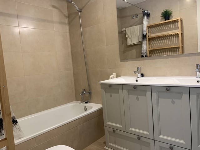 3 sypialnia Apartament do wynajęcia w Rincón de la Victoria z basenem garażem - 1 400 € (Ref: 9872855)