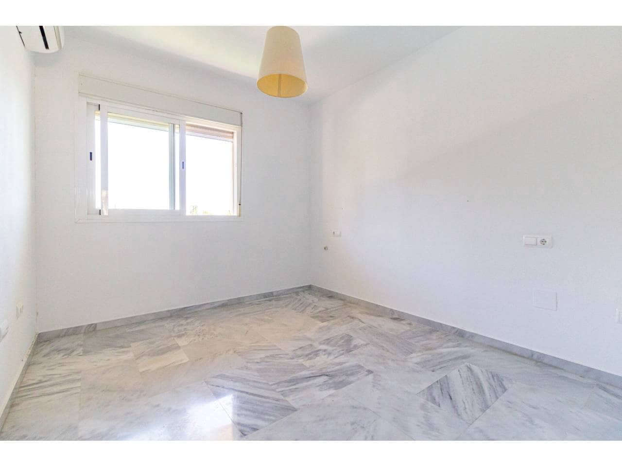 2 soverom Leilighet til salgs i Rincon de la Victoria med svømmebasseng garasje - € 370 000 (Ref: 9893603)