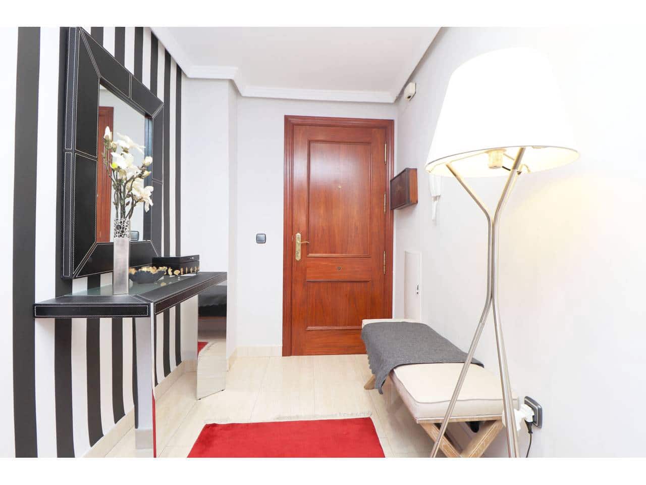 3 sovrum Lägenhet till salu i Malaga stad med pool garage - 660 000 € (Ref: 9909879)