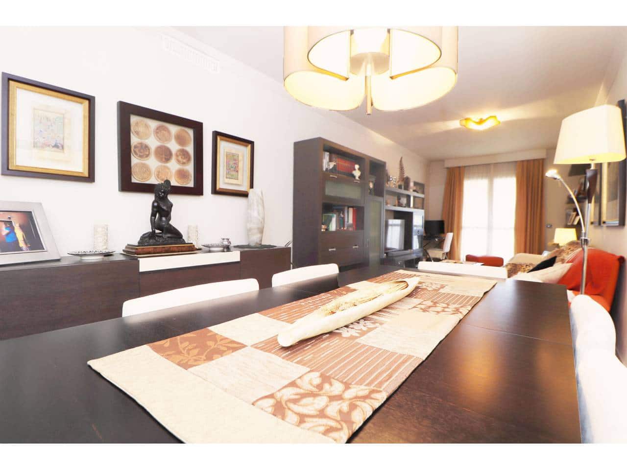 3 sovrum Lägenhet till salu i Malaga stad med pool garage - 660 000 € (Ref: 9909879)