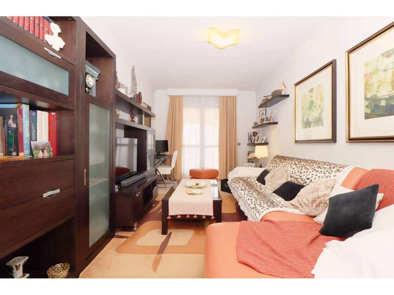 3 sovrum Lägenhet till salu i Malaga stad med pool garage - 660 000 € (Ref: 9909879)