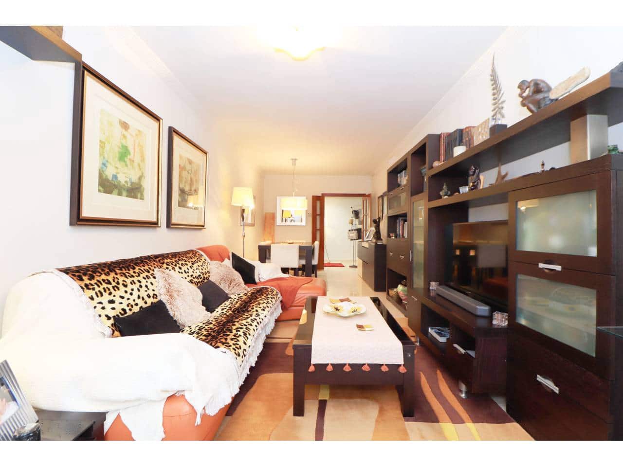 3 sovrum Lägenhet till salu i Malaga stad med pool garage - 660 000 € (Ref: 9909879)