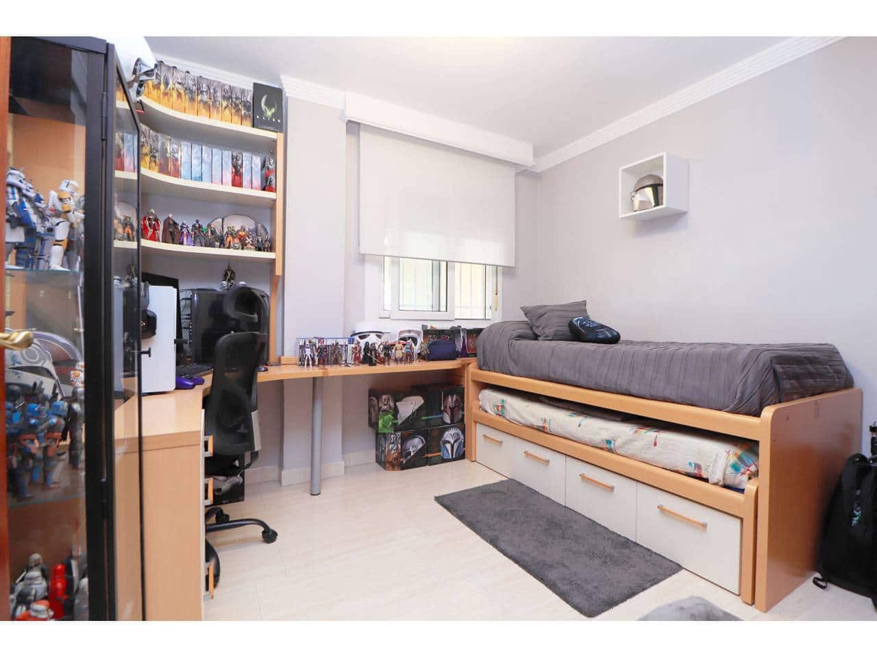 3 sovrum Lägenhet till salu i Malaga stad med pool garage - 660 000 € (Ref: 9909879)