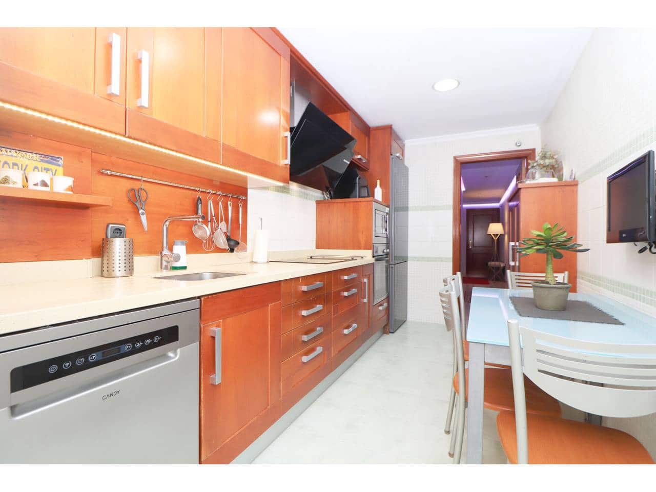 3 sovrum Lägenhet till salu i Malaga stad med pool garage - 660 000 € (Ref: 9909879)
