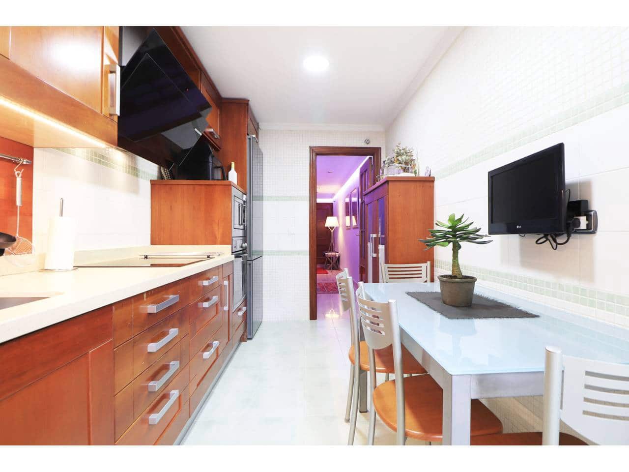 3 sovrum Lägenhet till salu i Malaga stad med pool garage - 660 000 € (Ref: 9909879)