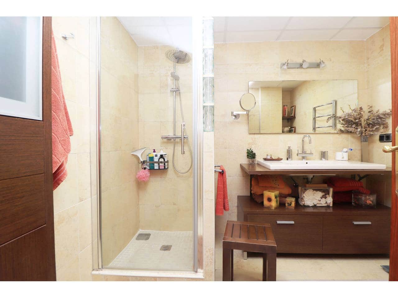 3 sovrum Lägenhet till salu i Malaga stad med pool garage - 660 000 € (Ref: 9909879)