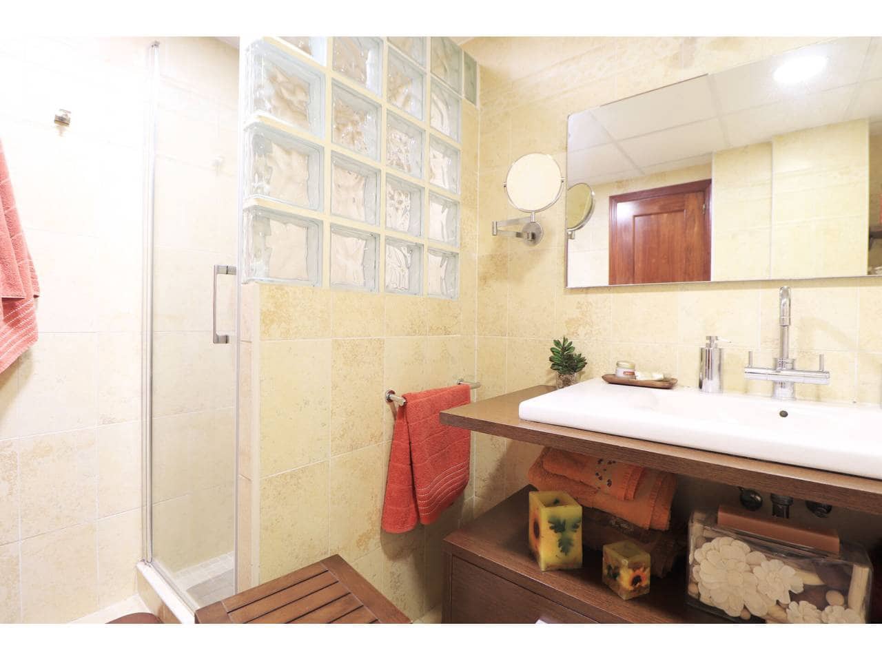 3 sovrum Lägenhet till salu i Malaga stad med pool garage - 660 000 € (Ref: 9909879)