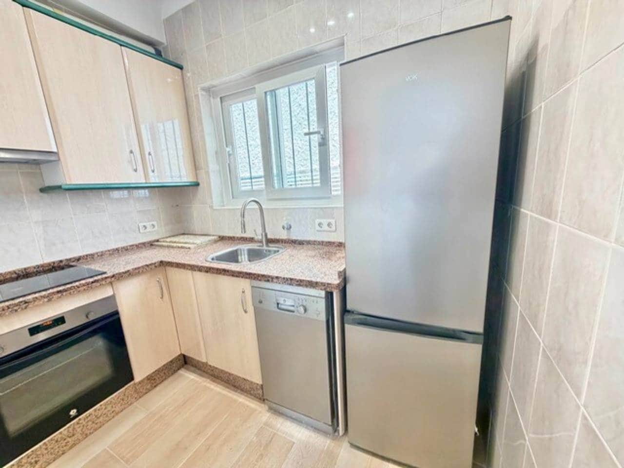 2 camera da letto Villetta a Schiera da affittare in Velez-Malaga con garage - 1.000 € (Rif: 9930026)