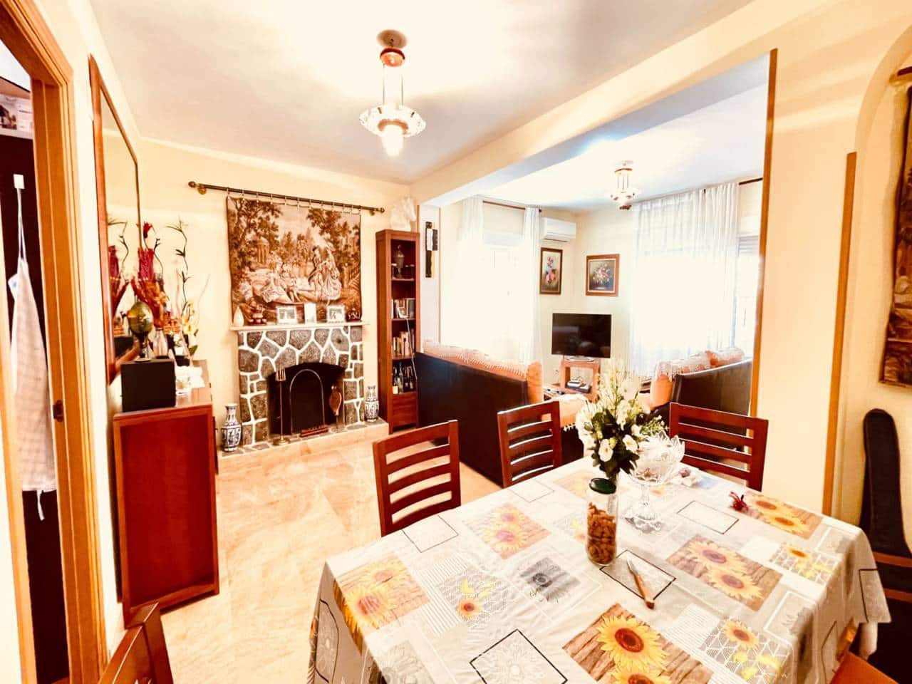 4 bedroom Villa for rent in Rincon de la Victoria with garage - € 2,500 (Ref: 9939251)
