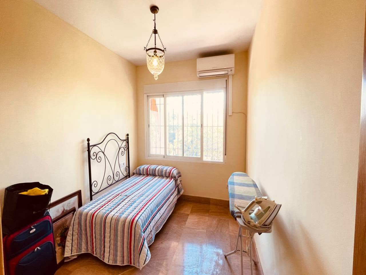 4 bedroom Villa for rent in Rincon de la Victoria with garage - € 2,500 (Ref: 9939251)
