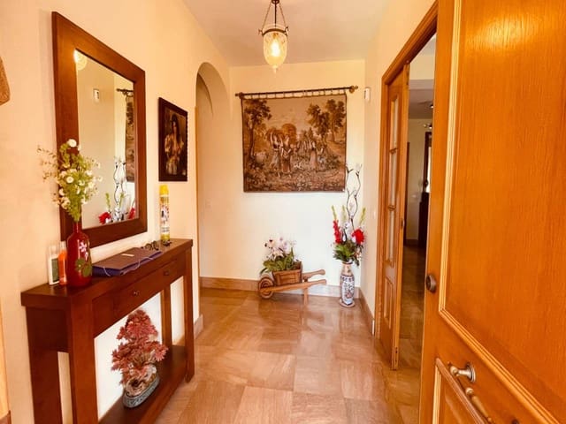 4 Zimmer Villa zu vermieten in Rincón de la Victoria mit Garage - 2.500 € (Ref: 9939251)