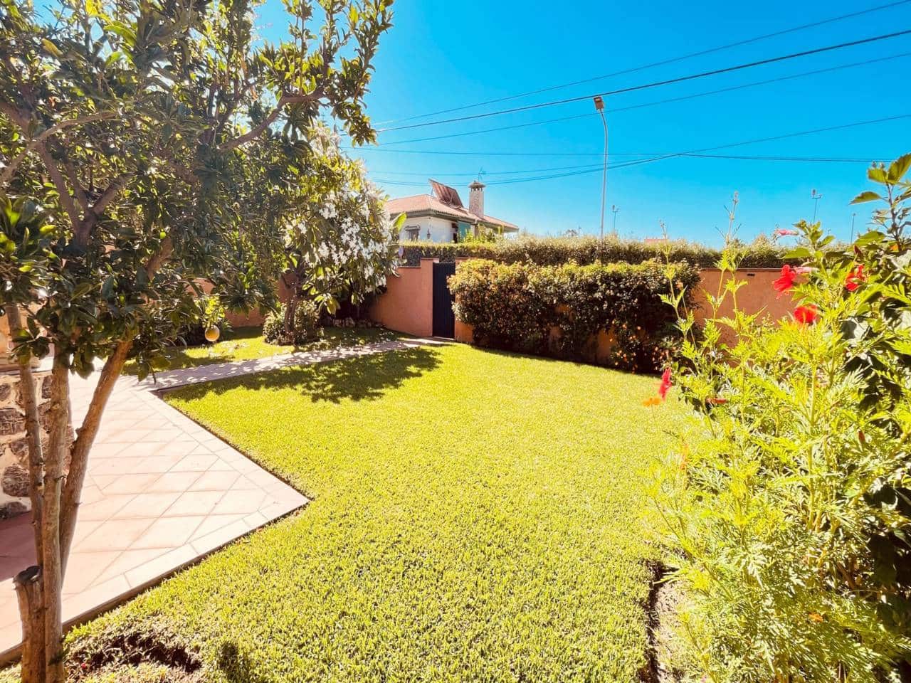 4 bedroom Villa for rent in Rincon de la Victoria with garage - € 2,500 (Ref: 9939251)