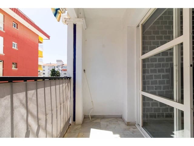 2 chambre Appartement à vendre à Rincón de la Victoria avec piscine garage - 295 000 € (Ref: 9946889)