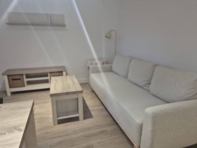1 Zimmer Doppelhaus zu vermieten in Rincón de la Victoria mit Garage - 800 € (Ref: 9967078)