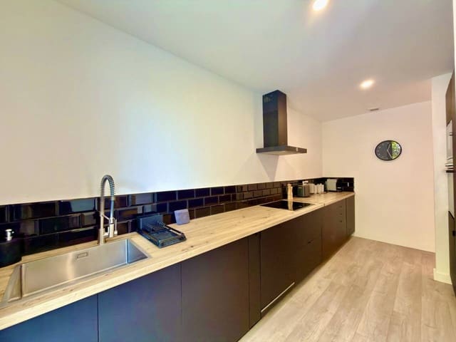 Adosado de 3 habitaciones en Vélez-Málaga en venta con piscina garaje - 495.000 € (Ref: 9967079)