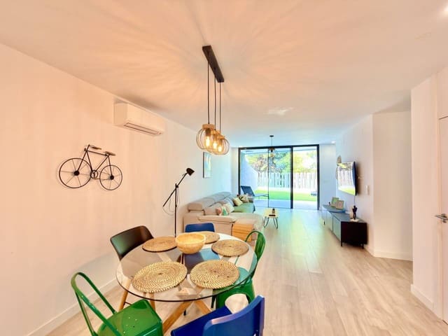 Adosado de 3 habitaciones en Vélez-Málaga en venta con piscina garaje - 495.000 € (Ref: 9967079)