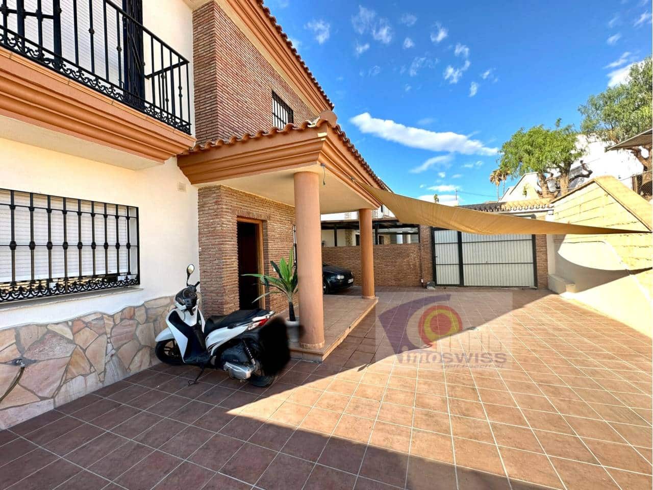 4 soveværelse Villa til salg i Rincon de la Victoria med swimmingpool garage - € 850.000 (Ref: 9974539)