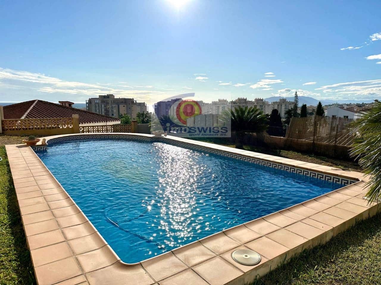 4 soveværelse Villa til salg i Rincon de la Victoria med swimmingpool garage - € 850.000 (Ref: 9974539)