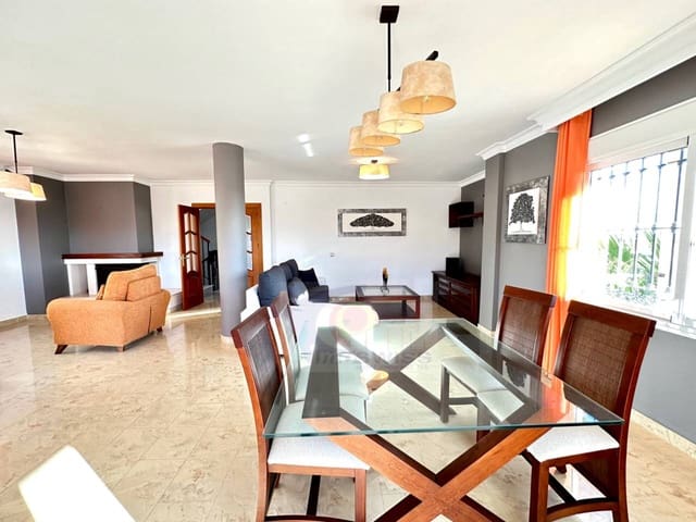 4 soveværelse Villa til salg i Rincón de la Victoria med swimmingpool garage - € 850.000 (Ref: 9974539)