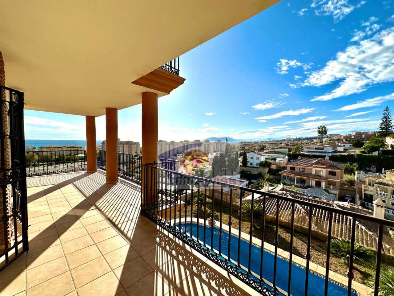 4 soveværelse Villa til salg i Rincon de la Victoria med swimmingpool garage - € 850.000 (Ref: 9974539)