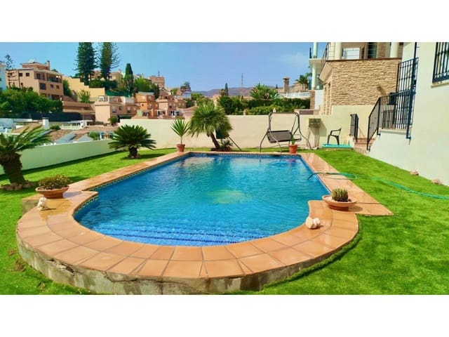 4 camera da letto Villa in vendita in Rincón de la Victoria con piscina garage - 850.000 € (Rif: 9974539)