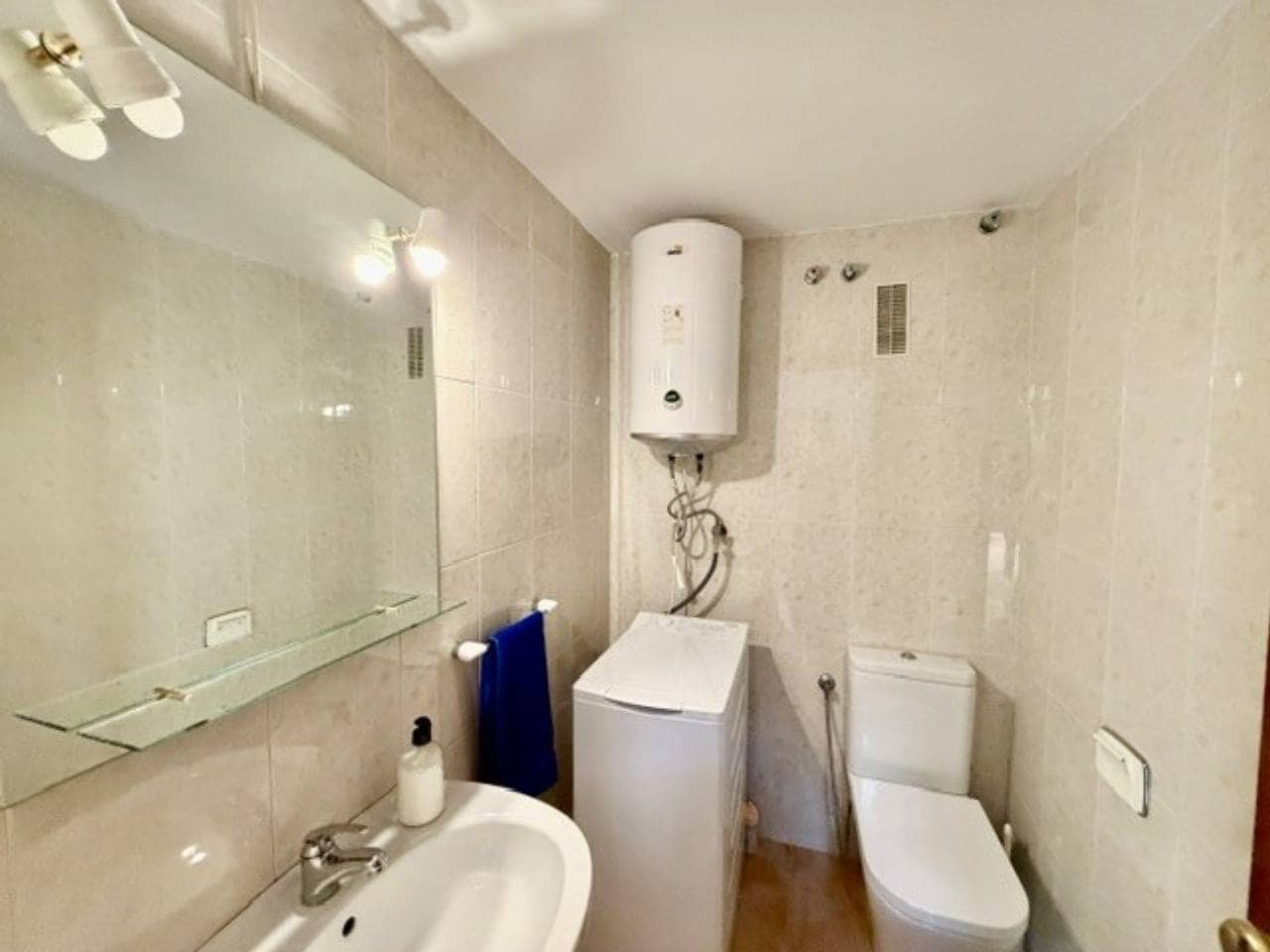 3 bedroom Semi-detached Villa for rent in Velez-Malaga with pool garage - € 1,600 (Ref: 9974540)