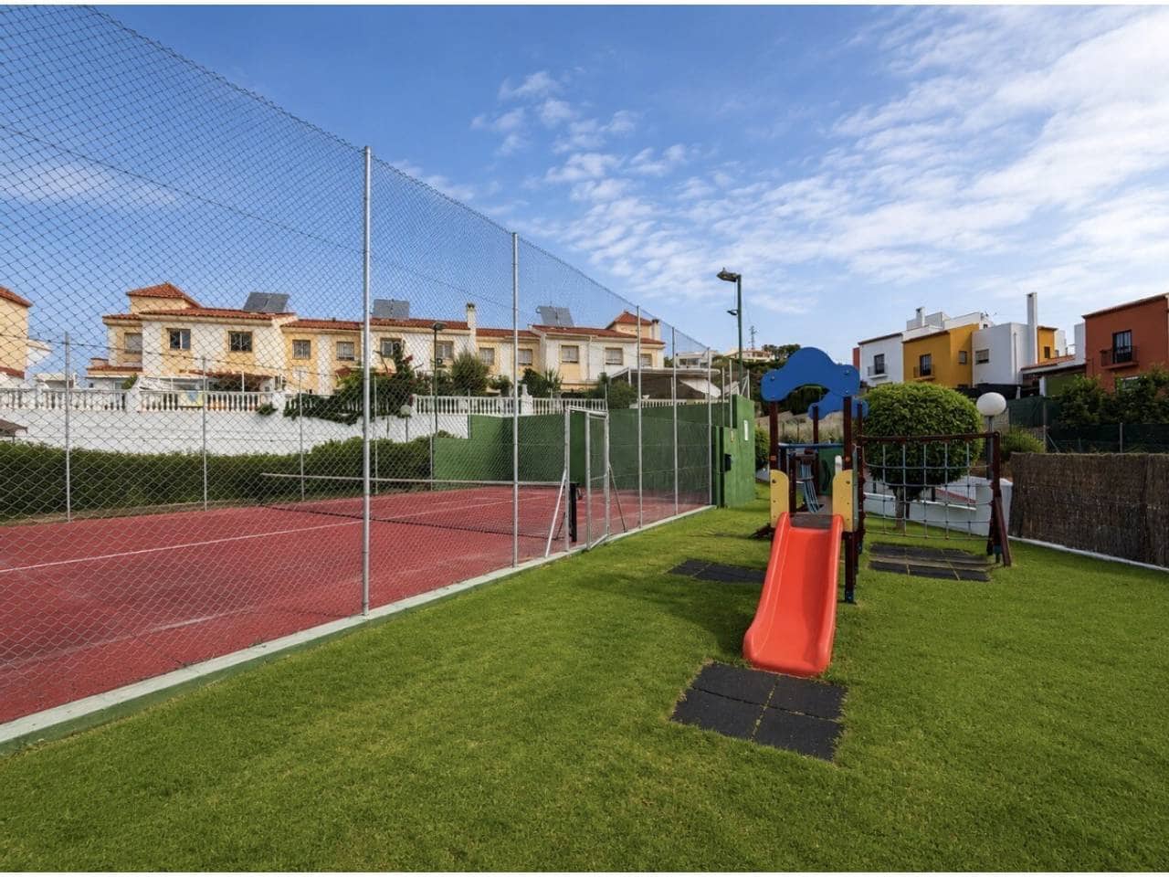 3 bedroom Semi-detached Villa for rent in Velez-Malaga with pool garage - € 1,600 (Ref: 9974540)