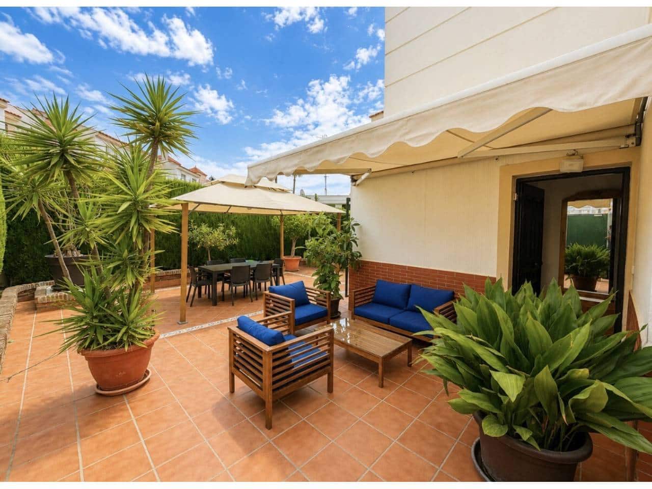 3 bedroom Semi-detached Villa for rent in Velez-Malaga with pool garage - € 1,600 (Ref: 9974540)