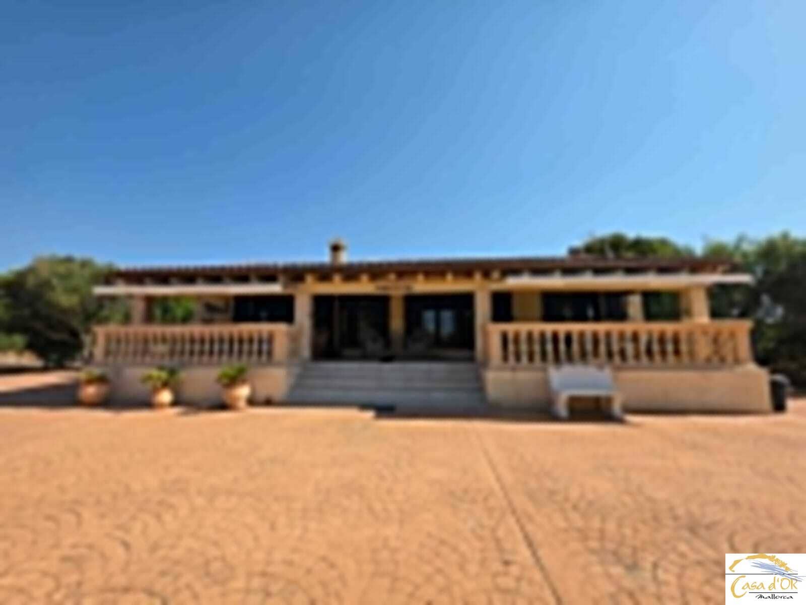 5 bedroom Finca/Country House for sale in S'Illot with pool garage - € 1,750,000 (Ref: 10016784)