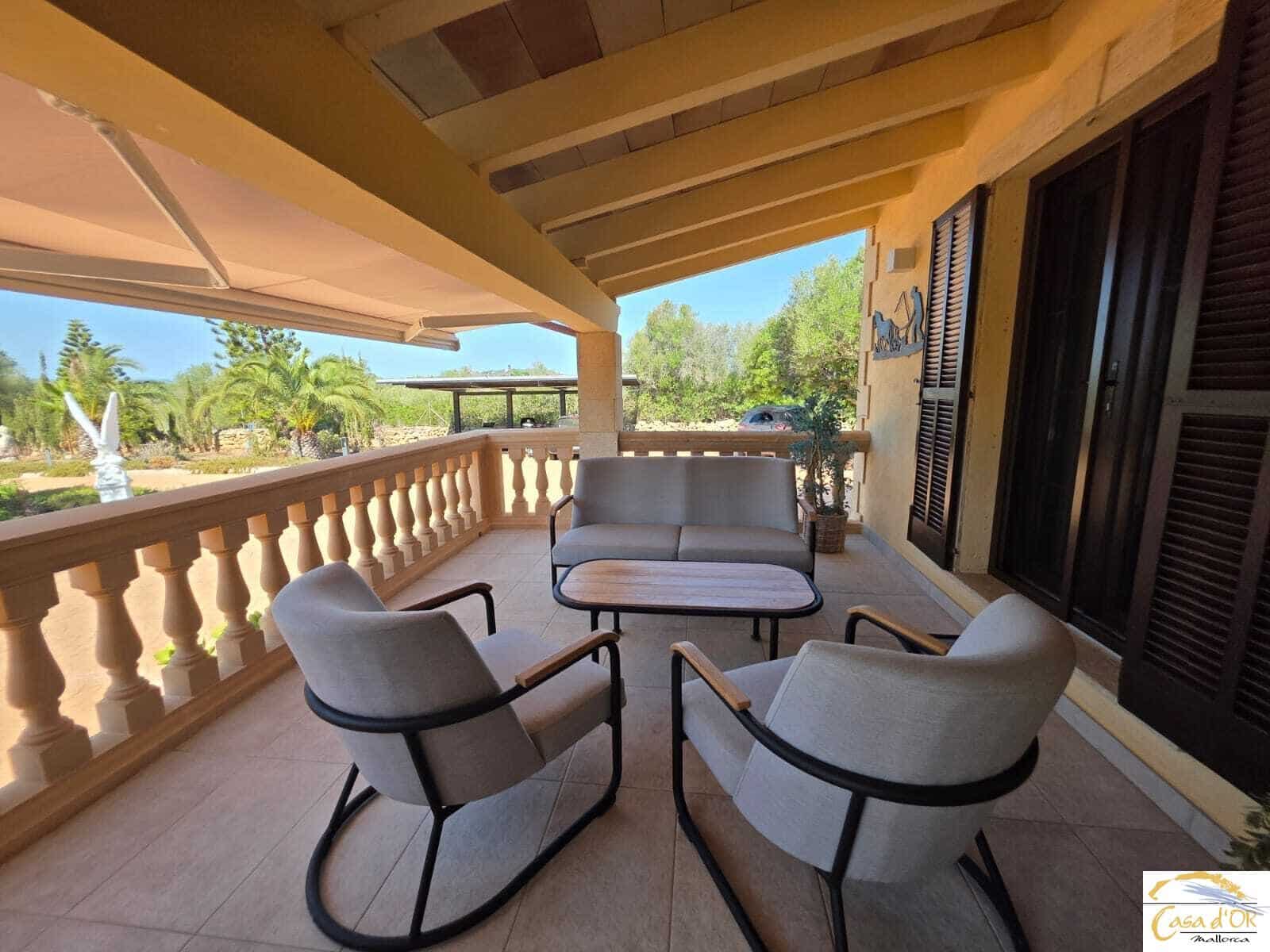 5 bedroom Finca/Country House for sale in S'Illot with pool garage - € 1,750,000 (Ref: 10016784)