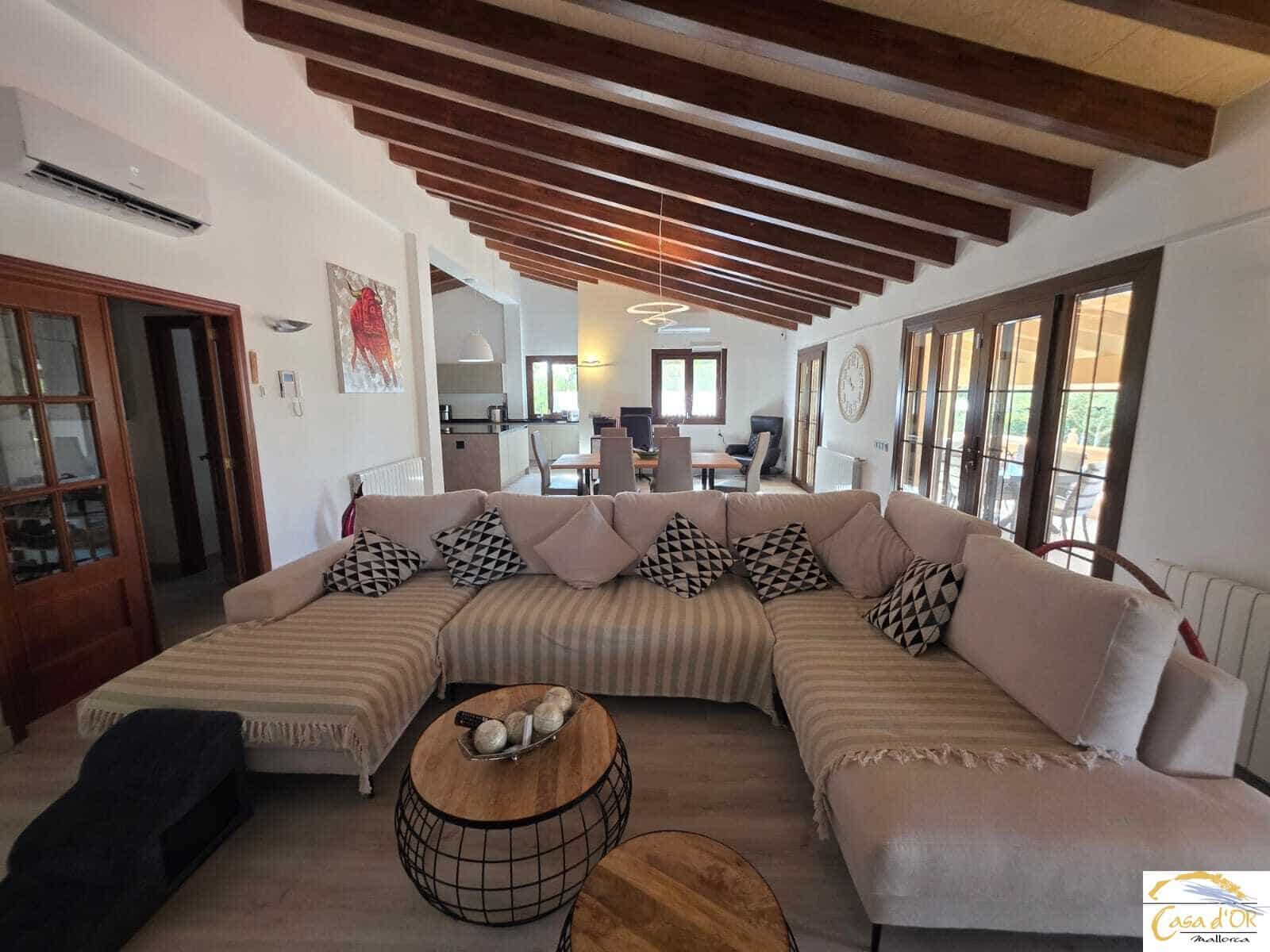 5 bedroom Finca/Country House for sale in S'Illot with pool garage - € 1,750,000 (Ref: 10016784)