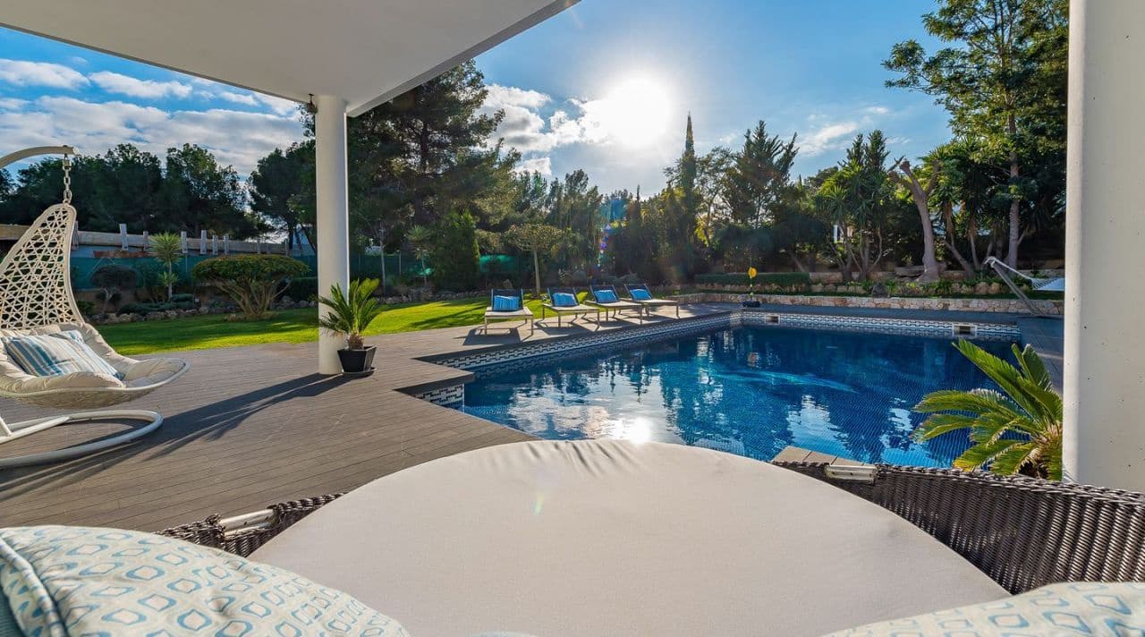 4 bedroom Villa for sale in Sol de Mallorca with pool garage - € 2,495,000 (Ref: 7375332)