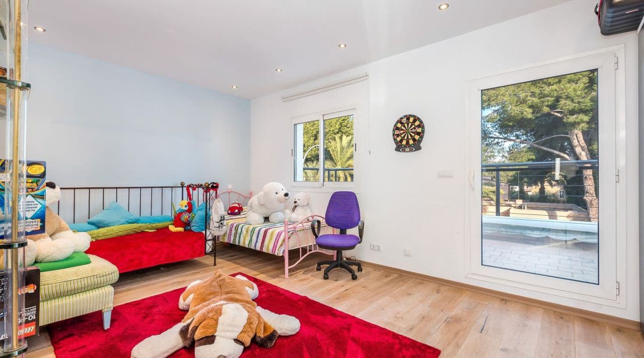 4 bedroom Villa for sale in Sol de Mallorca with pool garage - € 2,495,000 (Ref: 7375332)