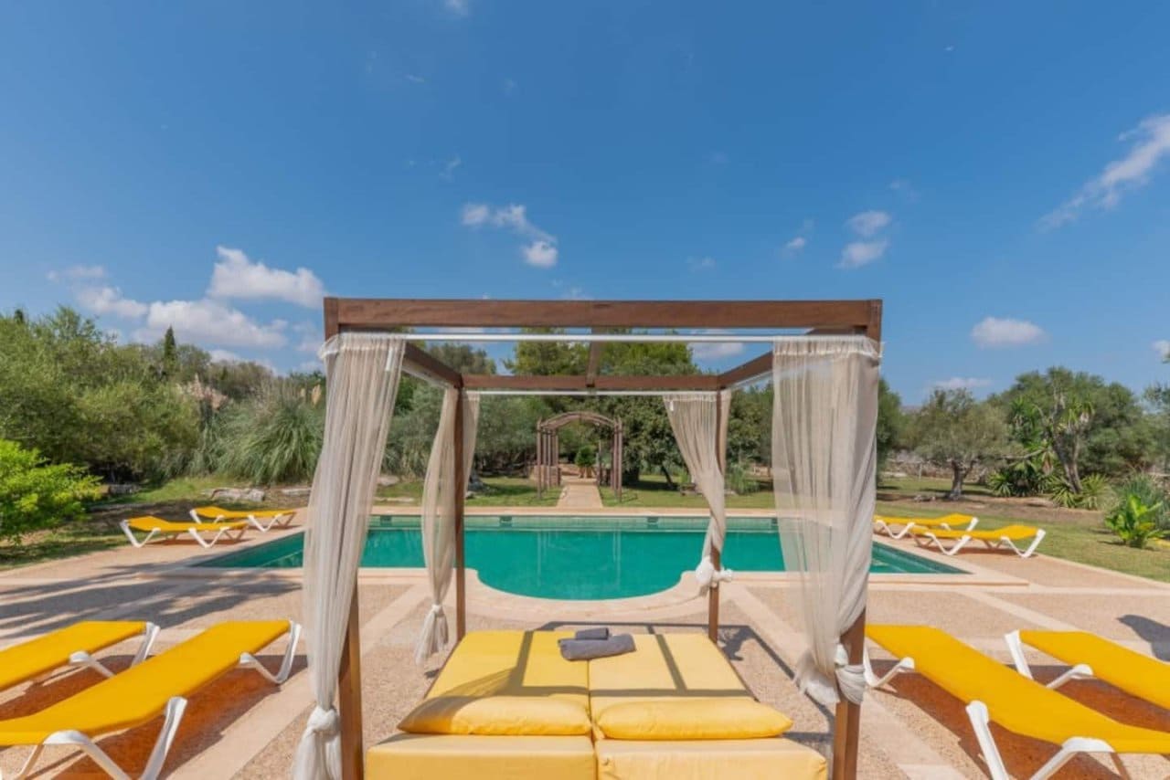 6 soveværelse Finca/Landehus til salg i Canyamel med swimmingpool - € 2.200.000 (Ref: 7375337)