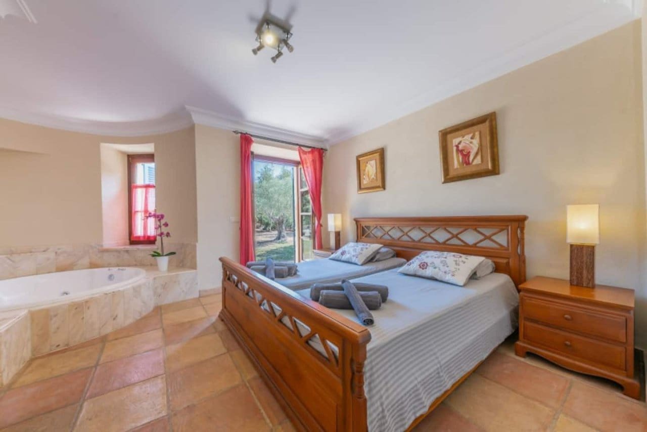 6 soveværelse Finca/Landehus til salg i Canyamel med swimmingpool - € 2.200.000 (Ref: 7375337)