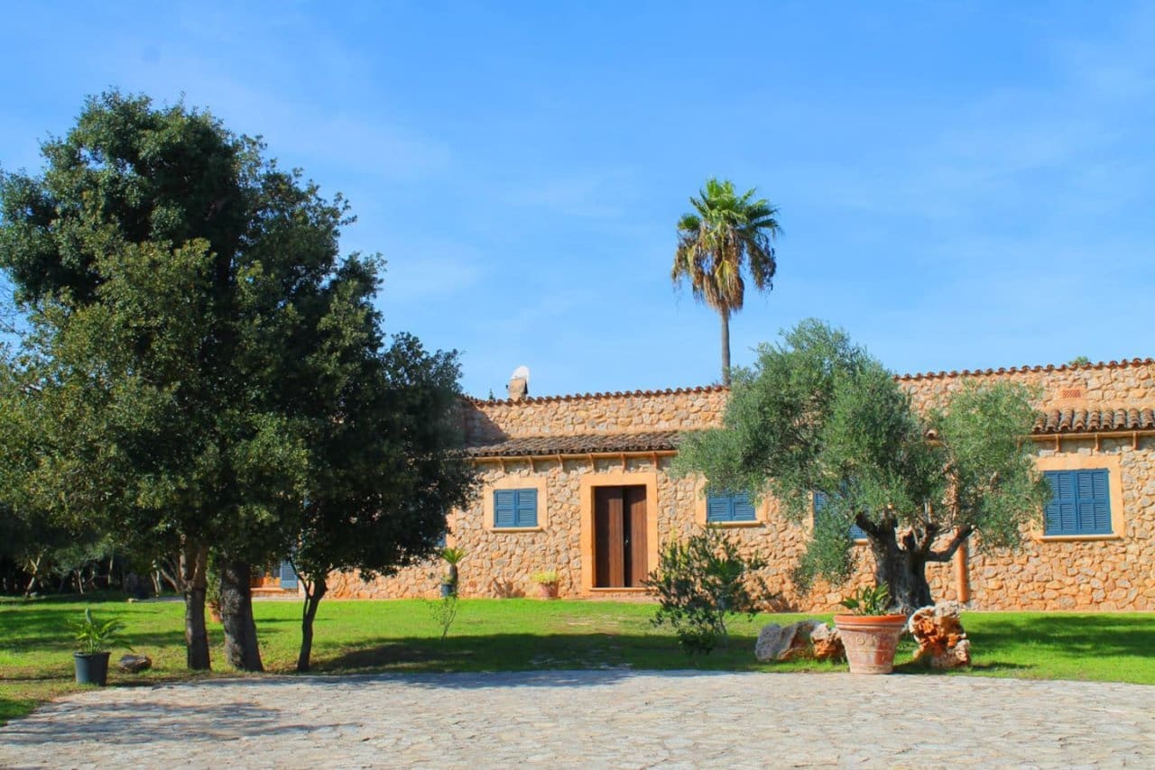 6 soveværelse Finca/Landehus til salg i Canyamel med swimmingpool - € 2.200.000 (Ref: 7375337)